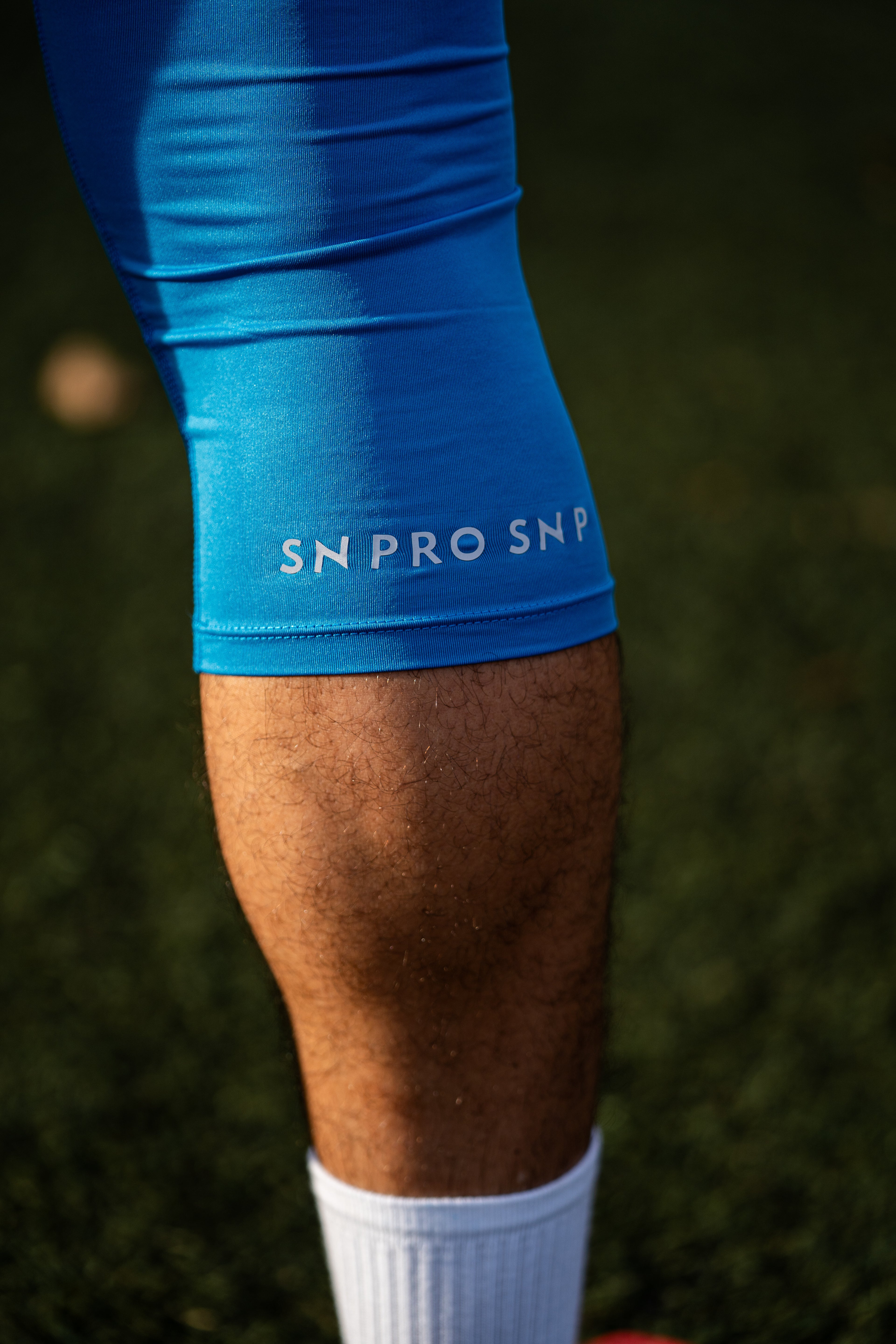 Cache Awra Bleu – Fraîcheur et Maîtrise par SN PRO®